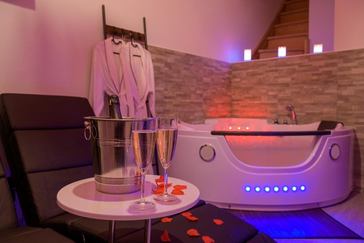Love Room - Suite romantique avec spa privatif Le Puy-en-Velay Extérieur photo